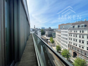 Balkon - Blick auf den Michel